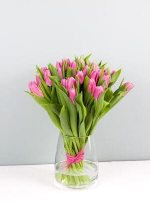 Piękny Bukiet Różowych Tulipanów